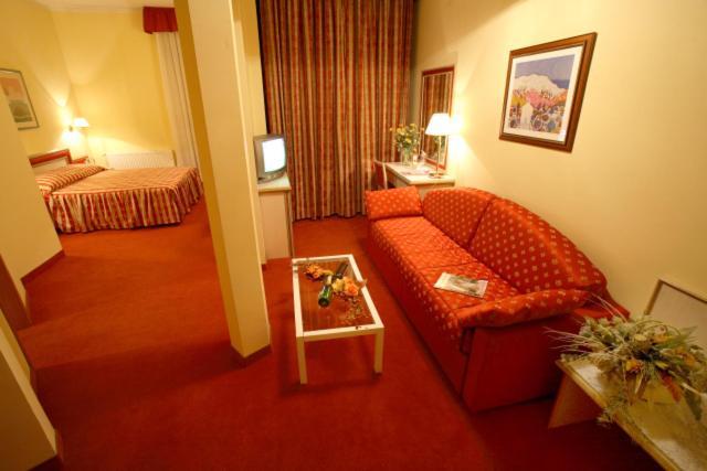 Hotel Dinara Livno Kültér fotó