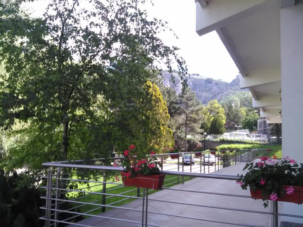 Hotel Dinara Livno Kültér fotó