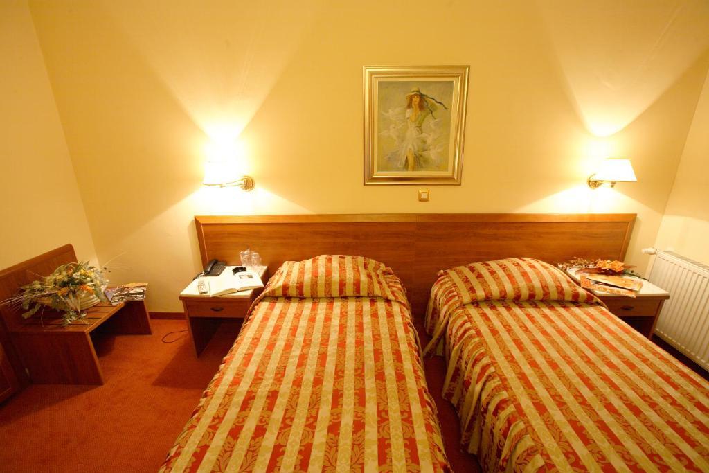 Hotel Dinara Livno Kültér fotó