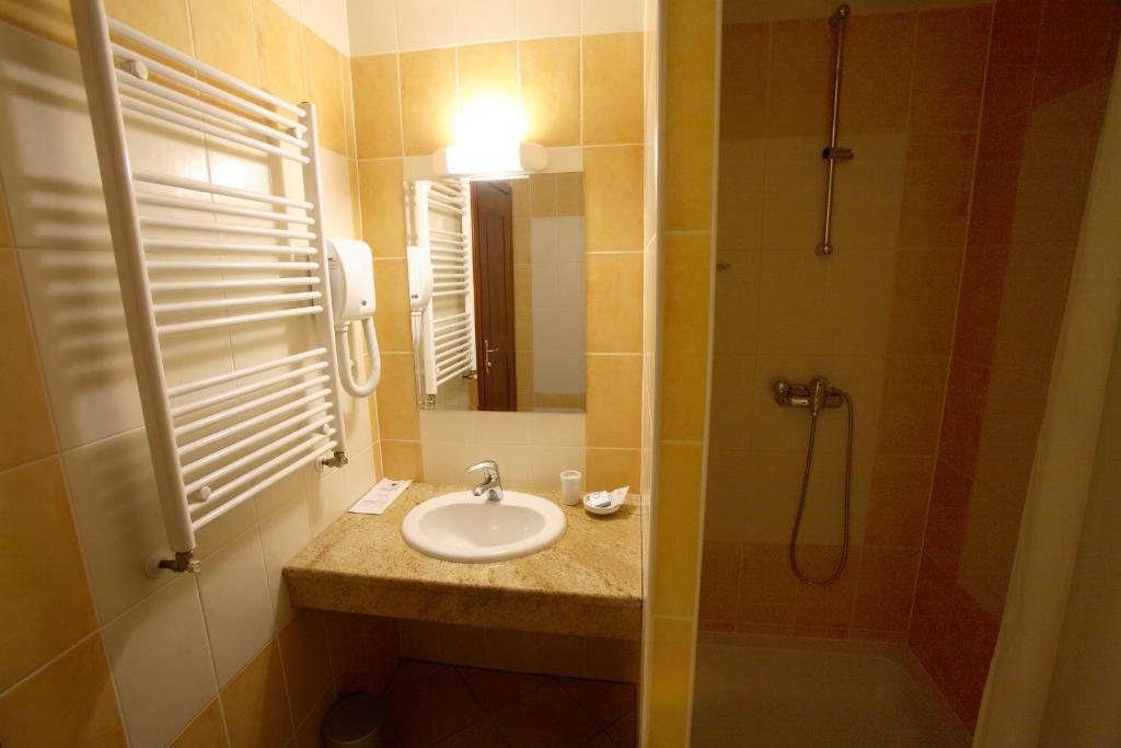 Hotel Dinara Livno Kültér fotó